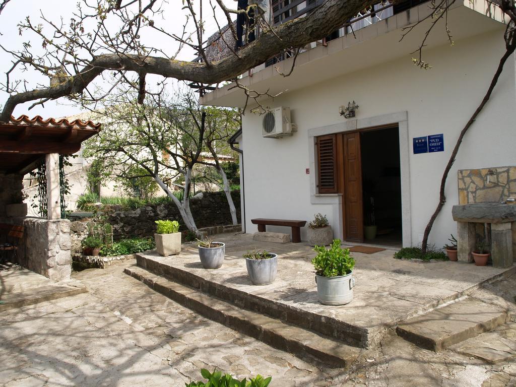 Apartment Pud Oreh Roč Cameră foto